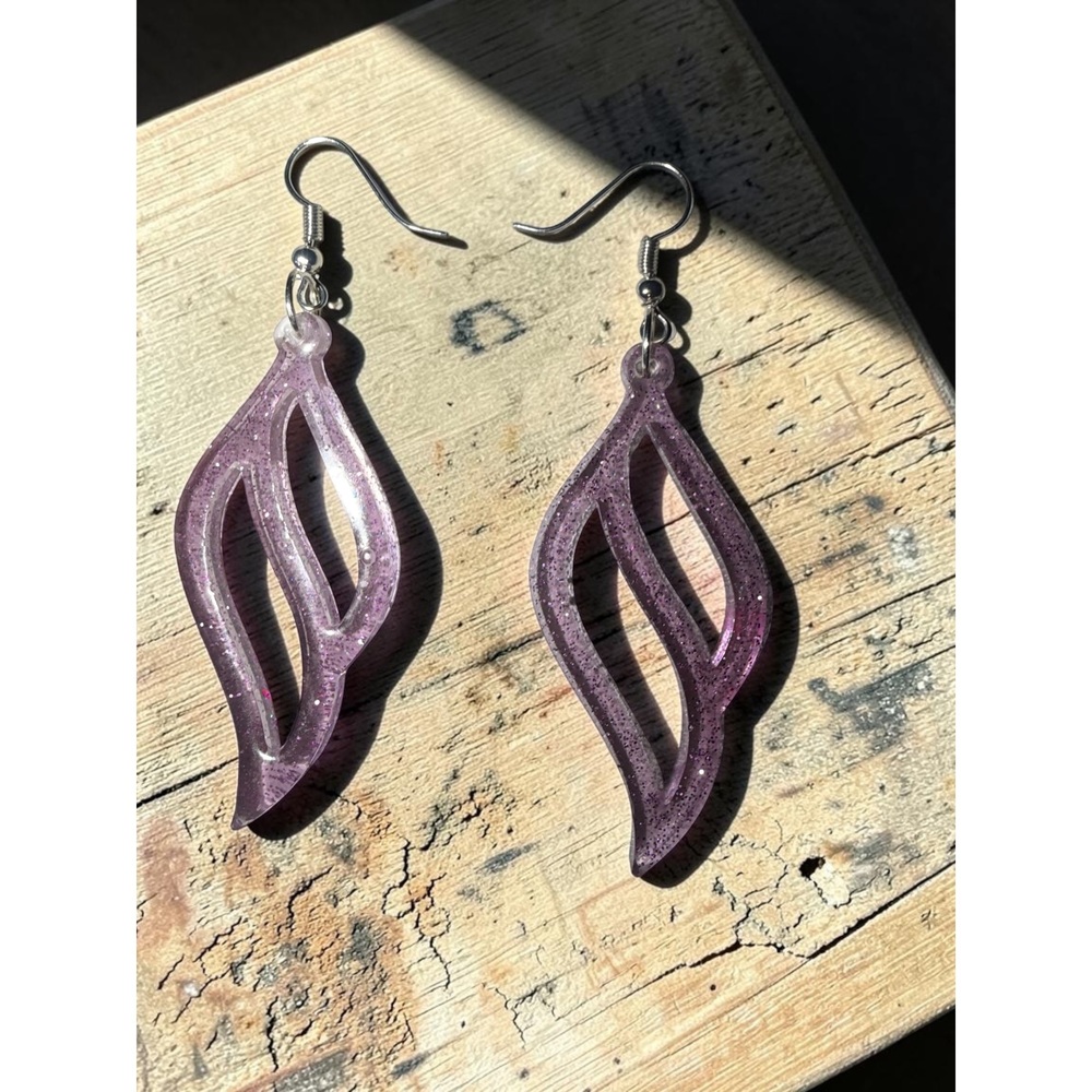 Handmade Lavender Leaf Resin Earrings - Picture 2 of 8